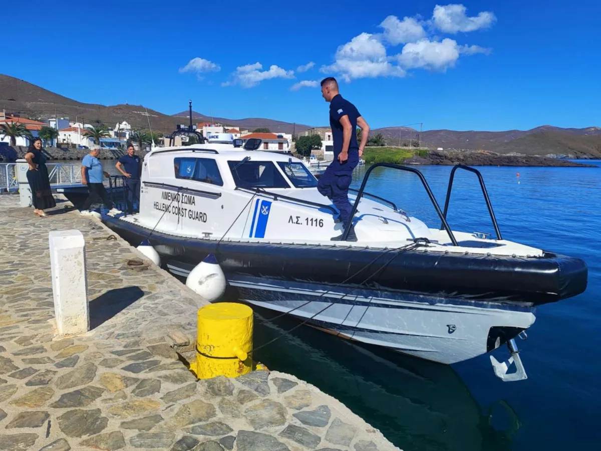 Τα Ψαρά απέκτησαν πλωτό ασθενοφόρο – Νέα εποχή για την υγειονομική κάλυψη του νησιού