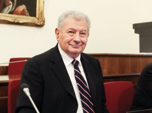 Σήφης Βαλυράκης: Πέντε χρόνια από τη δολοφονία του – Τα στοιχεία που οδήγησαν τους δύο ψαράδες στο Μικτό Ορκωτό Δικαστήριο Αθηνών για ανθρωποκτονία - Εικόνα άρθρου