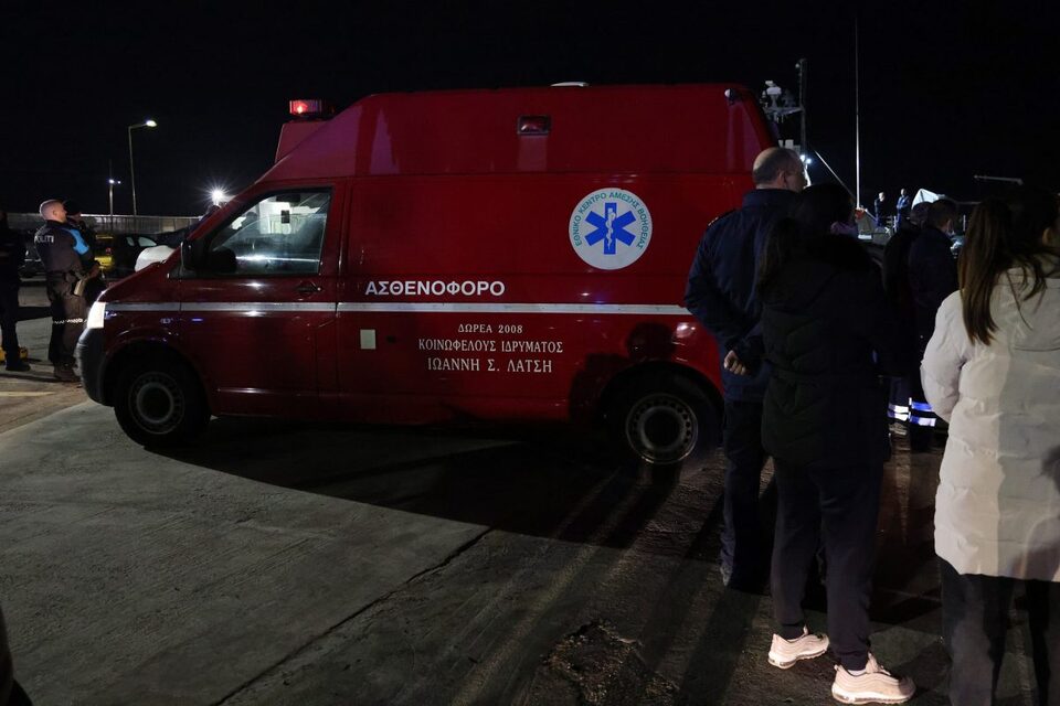 Ταυτοποιήθηκαν και ασκήθηκαν ποινικές διώξεις σε μέλη κυκλώματος διακινητών που σχετίζονται με την τραγωδία στη Χίο - Εικόνα άρθρου