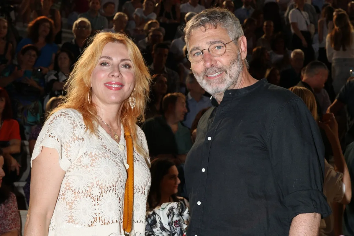 Η Σμαράγδα Καρύδη και ο Θοδωρής Αθερίδης σε μίνι κρουαζιέρα με τη βάρκα του. Lovebirds εν δράσει - Εικόνα άρθρου