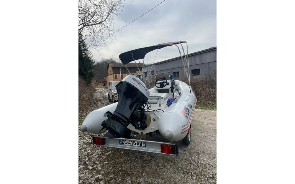 Valiant Vanguard 450 - Εικόνα σκάφους